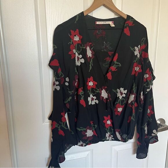 Chelsea Violet Embroidered Floral Blouse - Picture 4 of 14